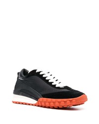 Chaussures de sport noires et blanches DSQUARED2