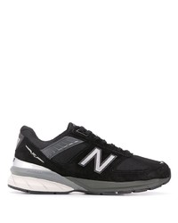 Chaussures de sport noires et blanches New Balance