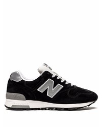 Chaussures de sport noires et blanches New Balance