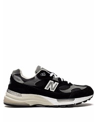 Chaussures de sport noires et blanches New Balance