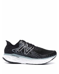 Chaussures de sport noires et blanches New Balance