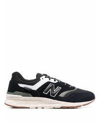 Chaussures de sport noires et blanches New Balance