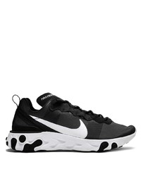 Chaussures de sport noires et blanches Nike