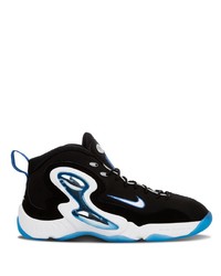 Chaussures de sport noires et blanches Nike