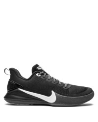 Chaussures de sport noires et blanches Nike