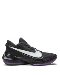 Chaussures de sport noires et blanches Nike