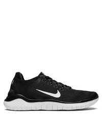 Chaussures de sport noires et blanches Nike