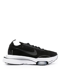 Chaussures de sport noires et blanches Nike