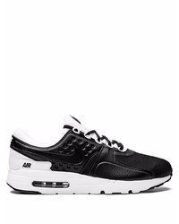 Chaussures de sport noires et blanches Nike