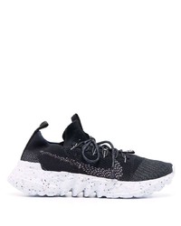 Chaussures de sport noires et blanches Nike