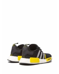 Chaussures de sport noires et blanches adidas