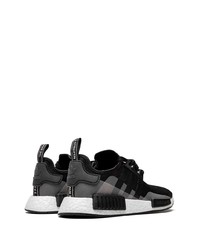 Chaussures de sport noires et blanches adidas