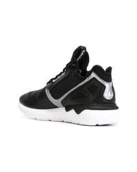 Chaussures de sport noires et blanches adidas