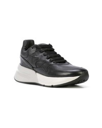 Chaussures de sport noires et blanches Alexander McQueen