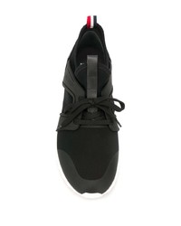 Chaussures de sport noires et blanches Moncler