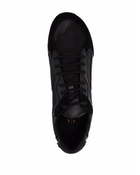 Chaussures de sport noires et blanches Armani Exchange