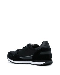 Chaussures de sport noires et blanches Giorgio Armani