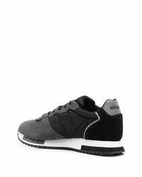 Chaussures de sport noires et blanches Blauer