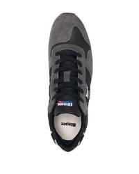 Chaussures de sport noires et blanches Blauer