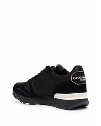 Chaussures de sport noires et blanches Emporio Armani