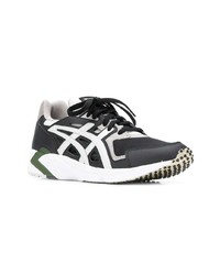 Chaussures de sport noires et blanches Asics