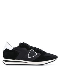 Chaussures de sport noires et blanches Philippe Model Paris