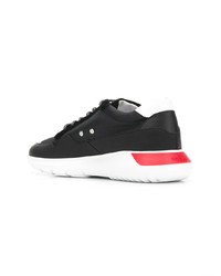 Chaussures de sport noires et blanches Hogan