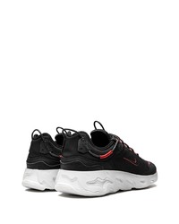 Chaussures de sport noires et blanches Nike