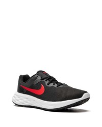 Chaussures de sport noires et blanches Nike