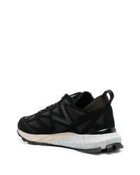 Chaussures de sport noires et blanches Philippe Model Paris