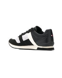 Chaussures de sport noires et blanches Tommy Hilfiger