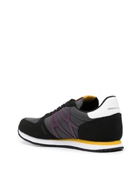 Chaussures de sport noires et blanches Armani Exchange