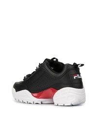 Chaussures de sport noires et blanches Fila