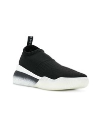 Chaussures de sport noires et blanches Stella McCartney