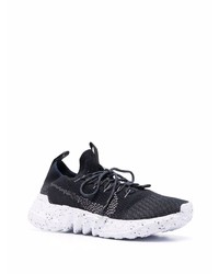 Chaussures de sport noires et blanches Nike