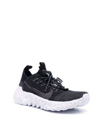 Chaussures de sport noires et blanches Nike