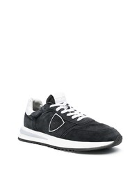 Chaussures de sport noires et blanches Philippe Model Paris