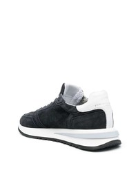 Chaussures de sport noires et blanches Philippe Model Paris