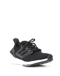 Chaussures de sport noires et blanches adidas