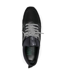 Chaussures de sport noires et blanches Moschino