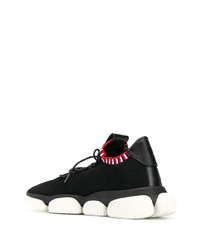 Chaussures de sport noires et blanches Moncler