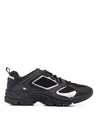 Chaussures de sport noires et blanches Tommy Hilfiger