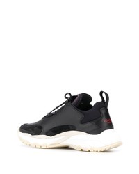 Chaussures de sport noires et blanches Valentino Garavani