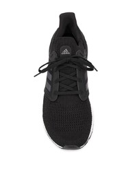 Chaussures de sport noires et blanches adidas