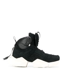 Chaussures de sport noires et blanches Unravel Project