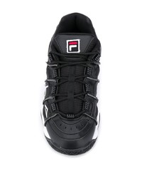 Chaussures de sport noires et blanches Fila