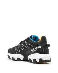 Chaussures de sport noires et blanches Salomon