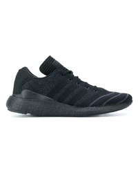 Chaussures de sport noires adidas