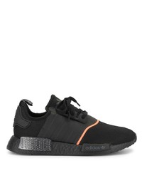 Chaussures de sport noires adidas