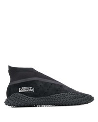 Chaussures de sport noires adidas